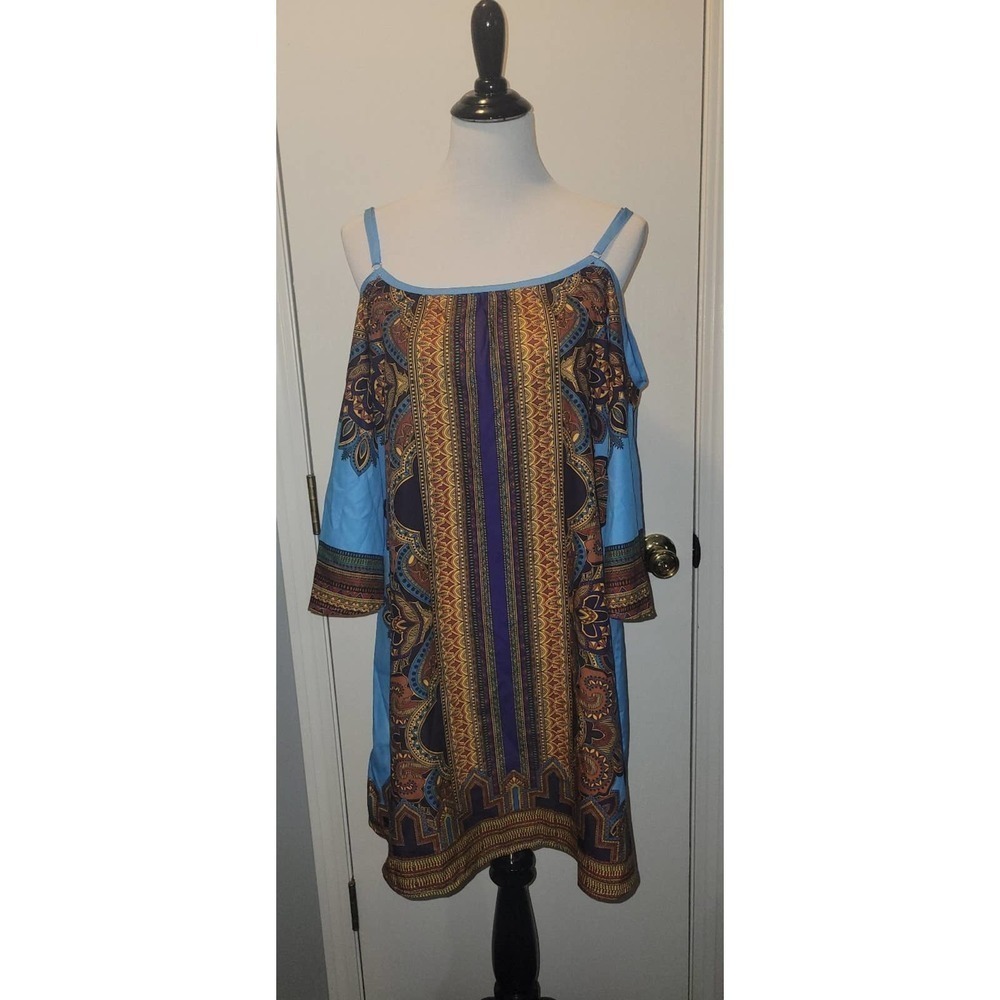 NWOT Dress medium, Aztec
